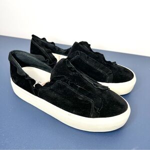 Sole Society Talexa Slip On Black Sporty Ruffle Sneaker Size 6